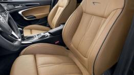 Opel Insignia Sports Tourer Facelifting (2013) - fotel kierowcy, widok z przodu
