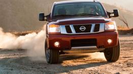 Nissan Titan 2013 - widok z przodu