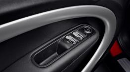 Mini Countryman Facelifting - sterowanie w drzwiach