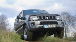 Suzuki Jimny Facelifting (2013) - widok z przodu