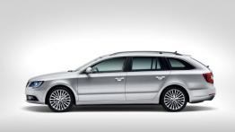 Skoda Superb II Kombi Facelifting (2013) - lewy bok
