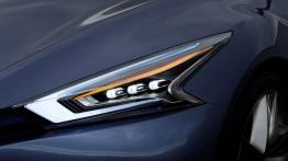 Nissan Friend-ME Concept (2013) - lewy przedni reflektor - włączony