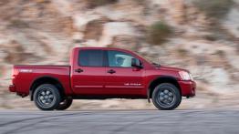 Nissan Titan 2013 - prawy bok