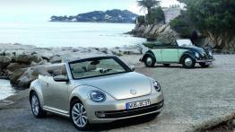 Volkswagen Beetle Cabrio 2013 - widok z przodu