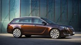 Opel Insignia Sports Tourer Facelifting (2013) - prawy bok