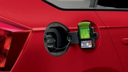 Skoda Rapid Spaceback (2013) - wlew paliwa