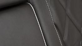 Ford Mondeo Vignale Concept (2013) - tylna kanapa