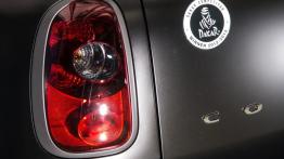 Mini Countryman JCW ALL4 Dakar 2013 - lewy tylny reflektor - wyłączony