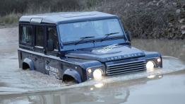 Land Rover Defender Electric Concept (2013) - widok z przodu