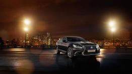 Lexus LS 600h F-Sport (2013) - widok z przodu