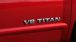 Nissan Titan 2013 - emblemat boczny