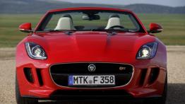 Jaguar F-Type V8S Salsa Red - widok z przodu