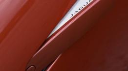 Jaguar F-Type V6S Italian Racing Red - klamka przód