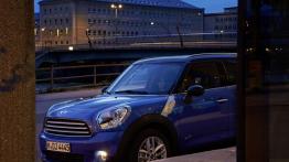 Mini Cooper Countryman ALL4 (2013) - przód - inne ujęcie
