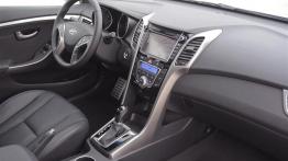 Hyundai Elantra GT 2013 - pełny panel przedni
