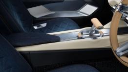 Nissan IDx Freeflow Concept (2013) - tunel środkowy między fotelami