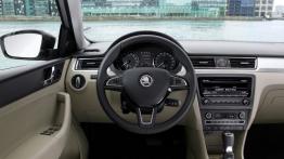 Skoda Rapid Spaceback (2013) - kokpit