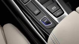 BMW X5 eDrive Concept (2013) - tunel środkowy między fotelami