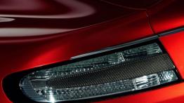Aston Martin Rapide S (2013) - lewy tylny reflektor - wyłączony