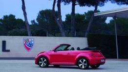 Volkswagen Beetle Cabrio 2013 - lewy bok