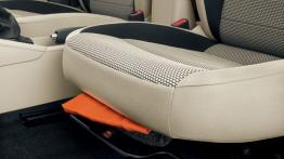 Skoda Rapid Spaceback (2013) - fotel kierowcy, widok z przodu