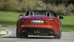 Jaguar F-Type V6S Italian Racing Red - widok z tyłu