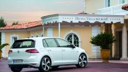 Volkswagen Golf VII GTI Hatchback 5d (2013) - widok z tyłu