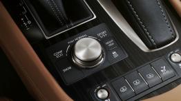 Lexus LS 460 (2013) - tunel środkowy między fotelami