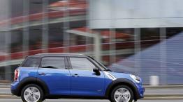 Mini Cooper Countryman ALL4 (2013) - prawy bok