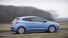 Hyundai i30 II Hatchback 3d (2013) - prawy bok