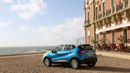 Renault Captur dCi (2013) - widok z tyłu