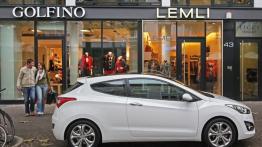 Hyundai i30 II Hatchback 3d (2013) - prawy bok