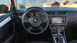 Skoda Octavia III Kombi TSI (2013) - kokpit