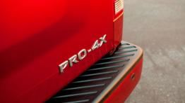 Nissan Titan 2013 - emblemat