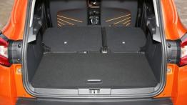 Renault Captur TCe (2013) - tylna kanapa złożona, widok z bagażnika