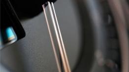 Aston Martin Rapide S (2013) - obrotomierz