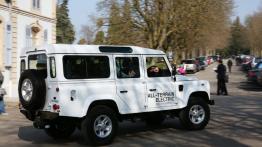 Land Rover Defender Electric Concept (2013) - widok z tyłu