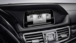 Mercedes klasy E (W212) sedan 2013 - radio/cd/panel lcd
