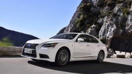 Lexus LS 600h F-Sport (2013) - lewy bok