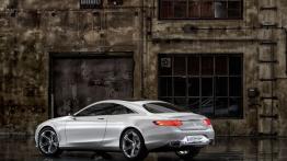 Mercedes klasy S Coupe Concept (2013) - widok z tyłu