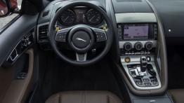 Jaguar F-Type V6S Italian Racing Red - kokpit