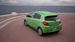 Mitsubishi Space Star II (2013) - widok z tyłu