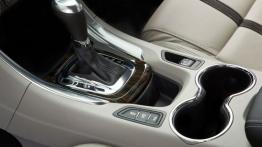 Holden VF Commodore Calais V Concept (2013) - skrzynia biegów