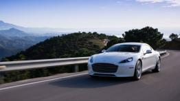 Aston Martin Rapide S (2013) - widok z przodu