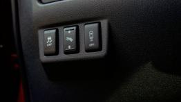 Nissan Titan 2013 - deska rozdzielcza