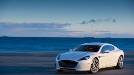 Aston Martin Rapide S (2013) - widok z przodu