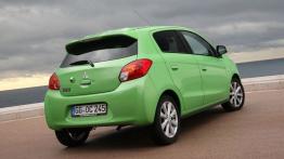 Mitsubishi Space Star II (2013) - widok z tyłu