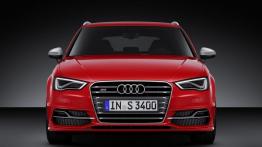 Audi S3 III Sportback (2013) - przód - reflektory włączone