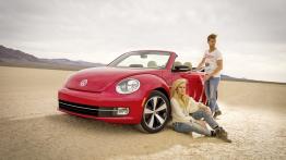 Volkswagen Beetle Cabrio 2013 - widok z przodu
