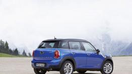 Mini Cooper Countryman ALL4 (2013) - widok z tyłu